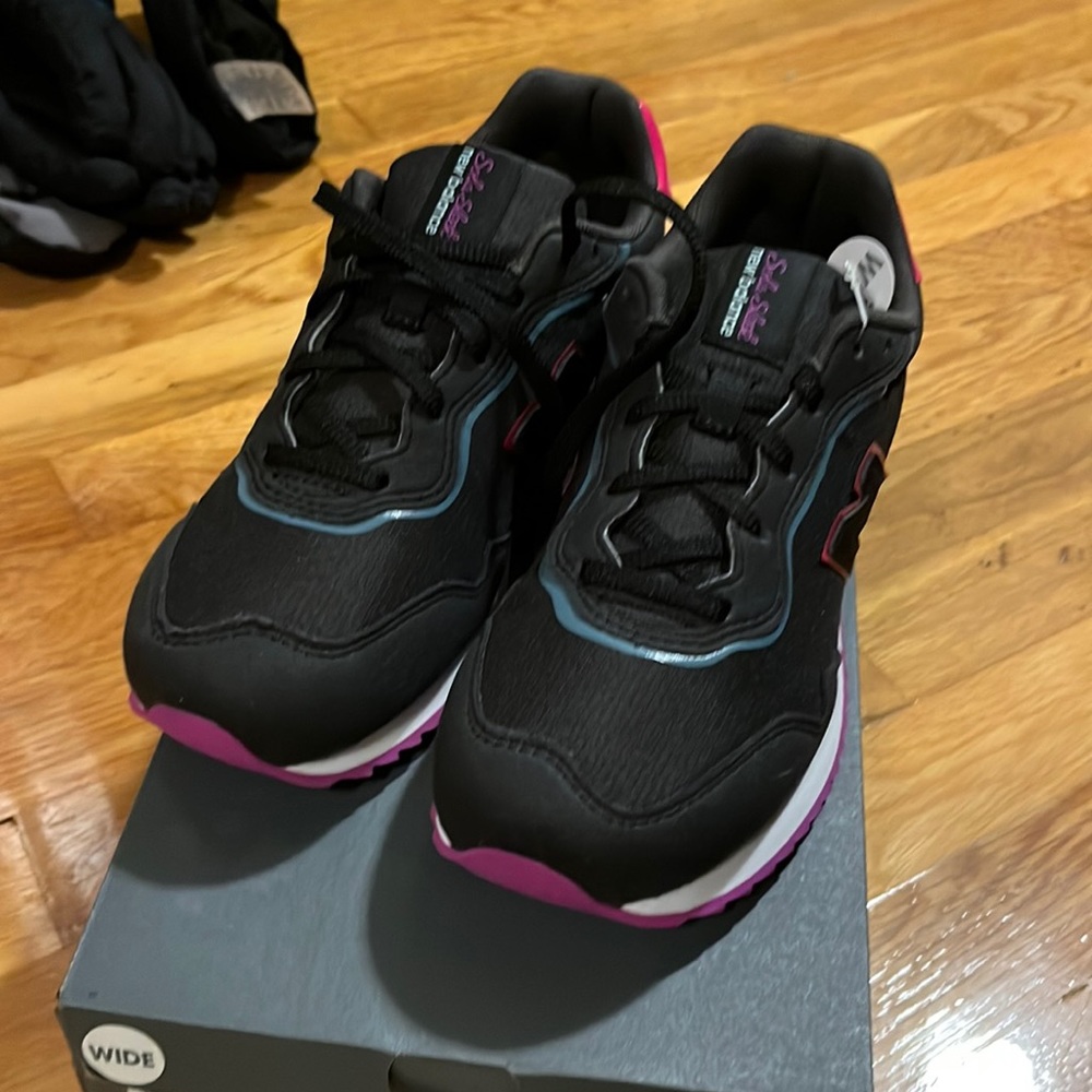 New Balance NWT Sola Sleek size 4 Wide